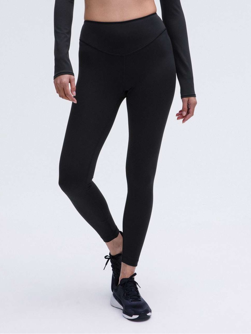 Wunder under nulux black high rise tight size 6
